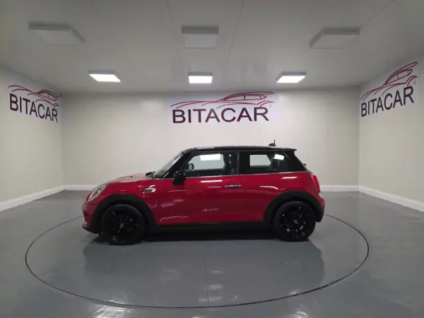 MINI 3 Portas Cooper D 18