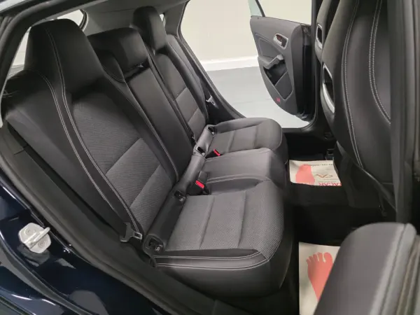 Mercedes-Benz CLA 180 d Shooting Brake Urban 62