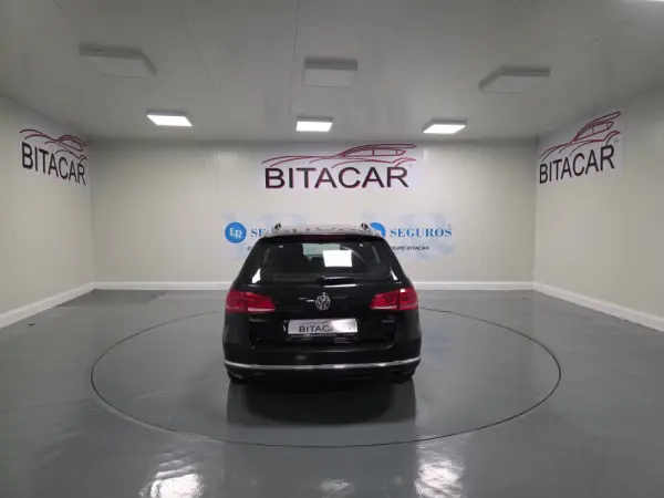 Volkswagen Passat 1.6 TDI Confortline 21