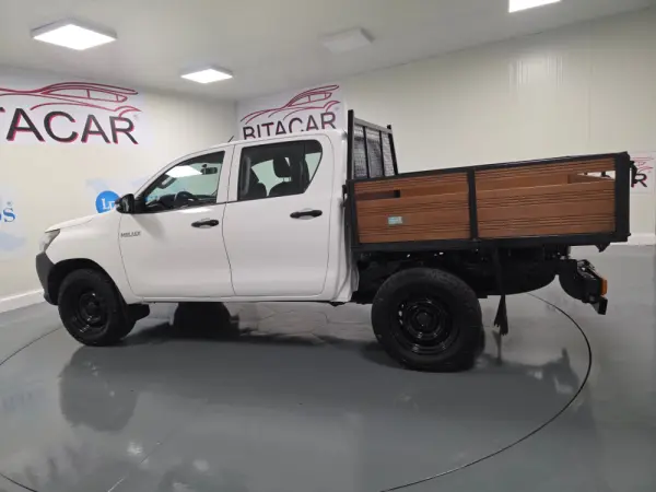 Toyota Hilux 2.4 D-4D 4WD CD CH 21