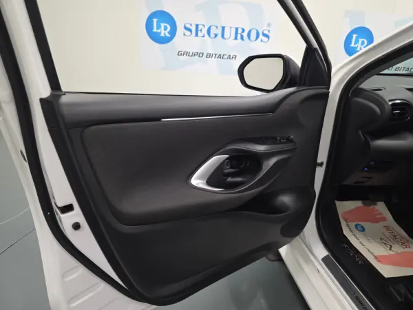 Toyota Yaris 1.5 HDF EXCLUSIVE 84