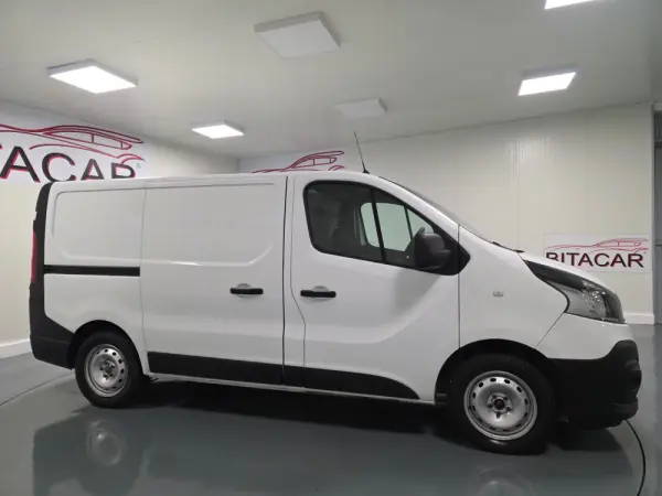 Renault Trafic 2.0 DCI L1H1 120CV IVA DEDUTIVEL 2