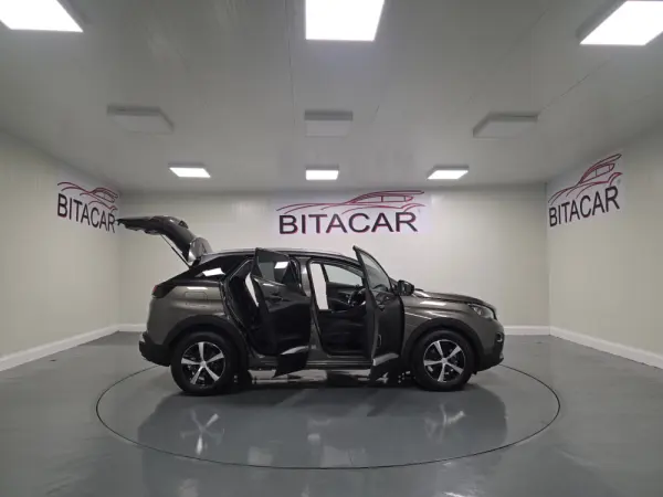 Peugeot 3008 1.5 BLUEHDI ACTIVE 76