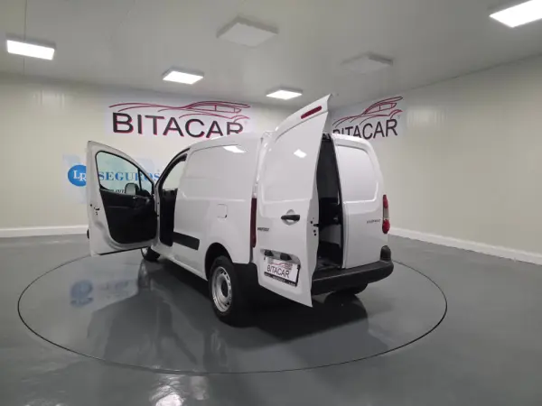 Peugeot Partner 1.6 HDI L1 PACK CD CLIM 42