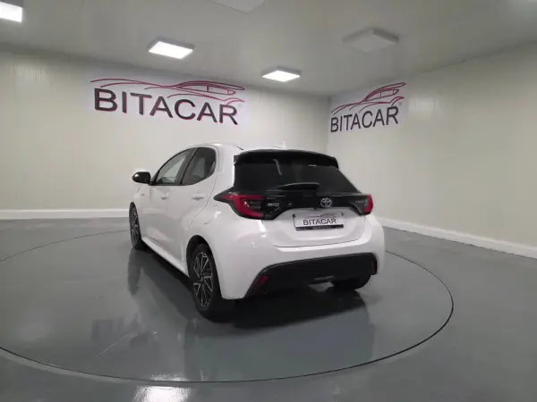 Toyota Yaris 1.5 HDF EXCLUSIVE 22