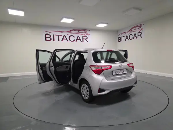 Toyota Yaris 1.4 D-4D ACtive+AC 26