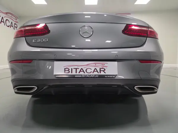 Mercedes-Benz E 300 AMG CABRIO 33