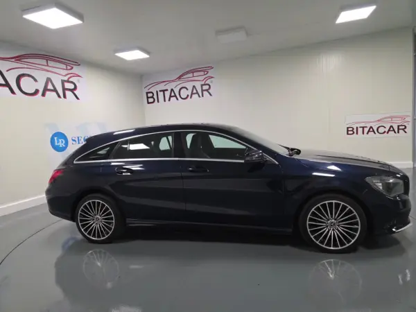 Mercedes-Benz CLA 180 d Shooting Brake Urban 2