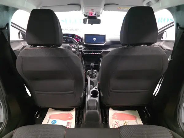 Peugeot 208 1.2 STYLE 53