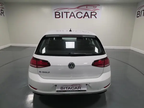 Volkswagen e-Golf AC/DC 22