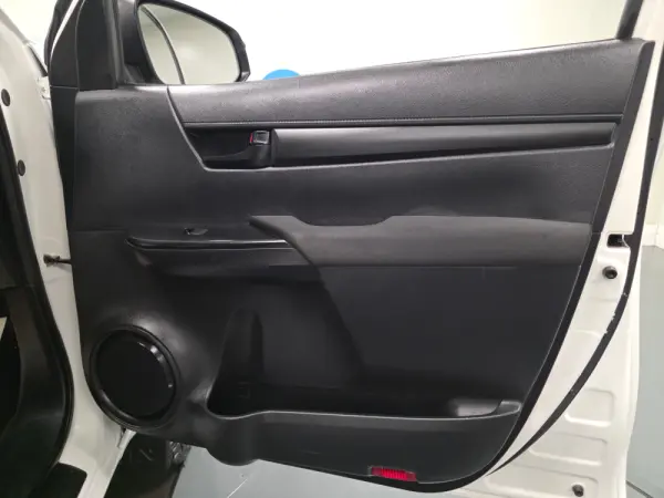 Toyota Hilux 2.4 D-4D 4WD CD CH 64