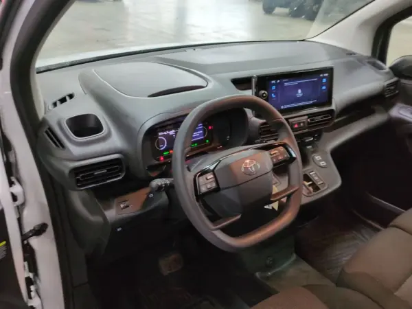 Toyota Proace CITY Electric 50KWH IVA DEDUTIVEL 11