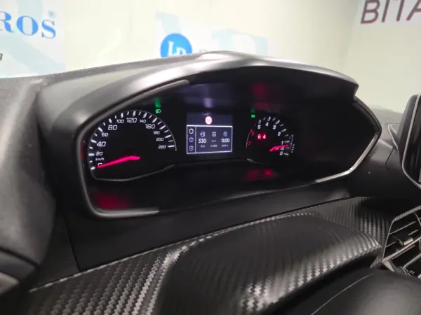 Peugeot 208 1.2 STYLE 90