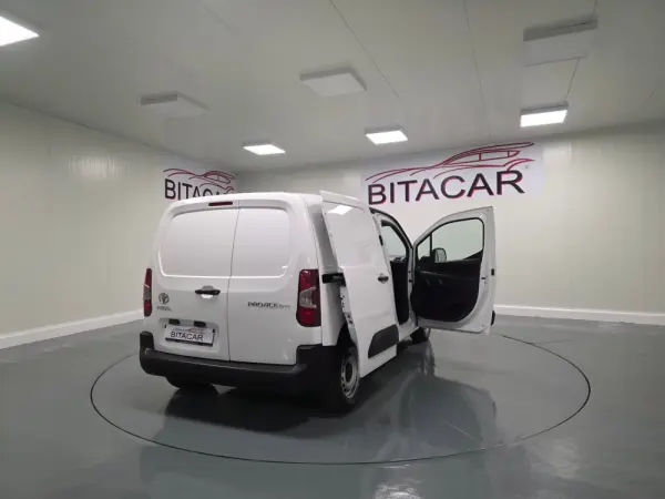 Toyota Proace CITY 1.5D IVA DEDUTIVEL 36