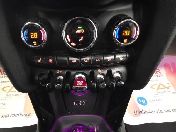 MINI 3 Portas Cooper D 101