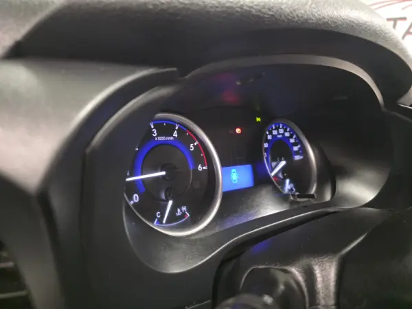 Toyota Hilux 2.4 D-4D 4WD CD CH 93