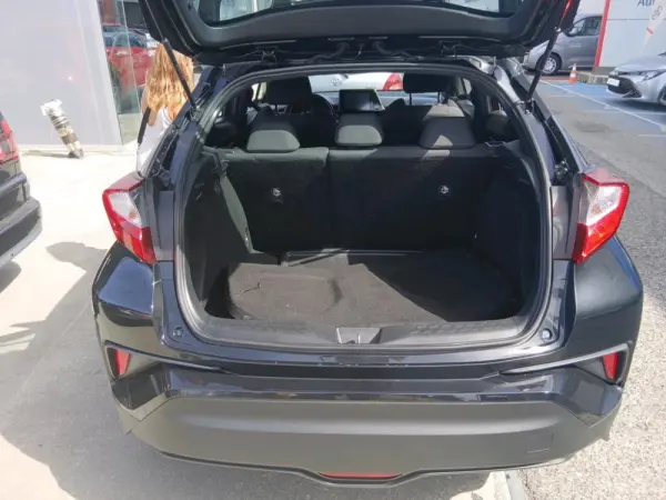 Toyota C-HR 1.8 HSD CONFORT 5