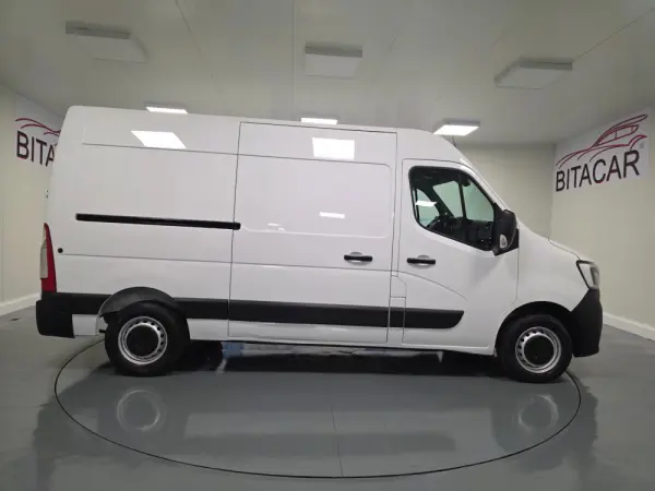 Renault Master L2H2 2.3 DCI 135CV GPS IVA DEDUTIVEL 31