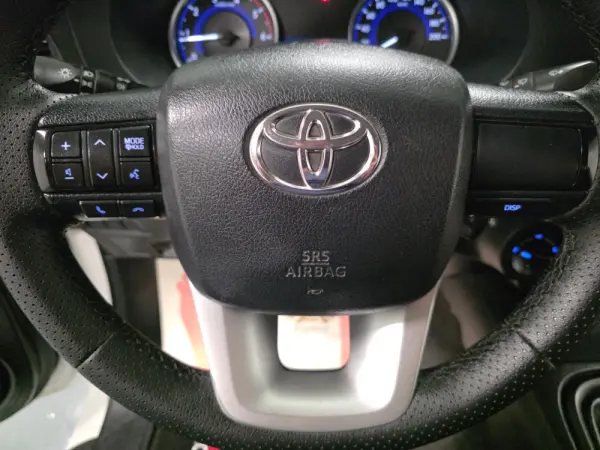 Toyota Hilux 2.4 D-4D 4WD CD CH 91