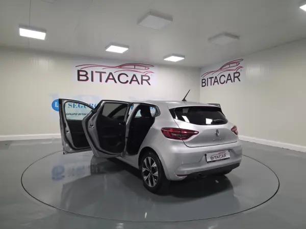 Renault Clio 1.0 TCE LIMITED 56