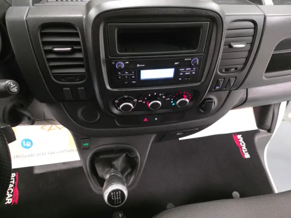 Renault Trafic 2.0 DCI L1H1 120CV IVA DEDUTIVEL 77