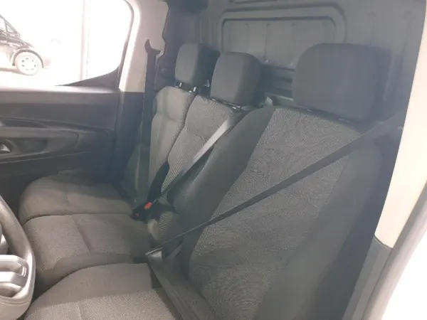 Toyota Proace CITY 1.5D IVA DEDUTIVEL 4