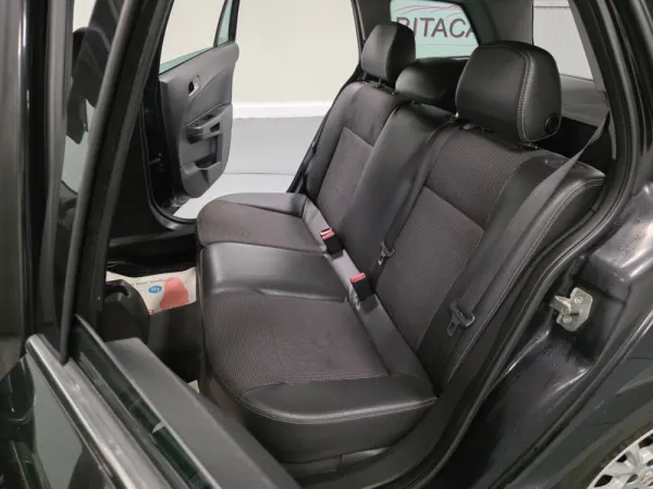 Opel Astra Caravan 1.3 CDTi Cosmo 6