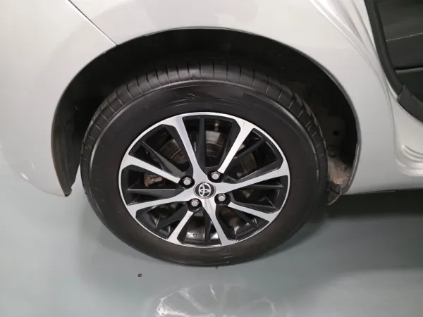 Toyota Yaris 1.5 HSD Comfort+P.Style 8