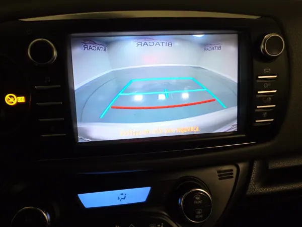 Toyota Yaris 1.5 HSD Comfort+P.Style 2