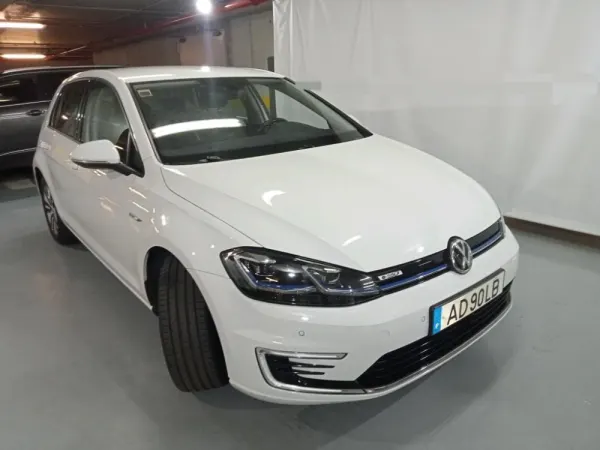 Volkswagen e-Golf AC/DC 2