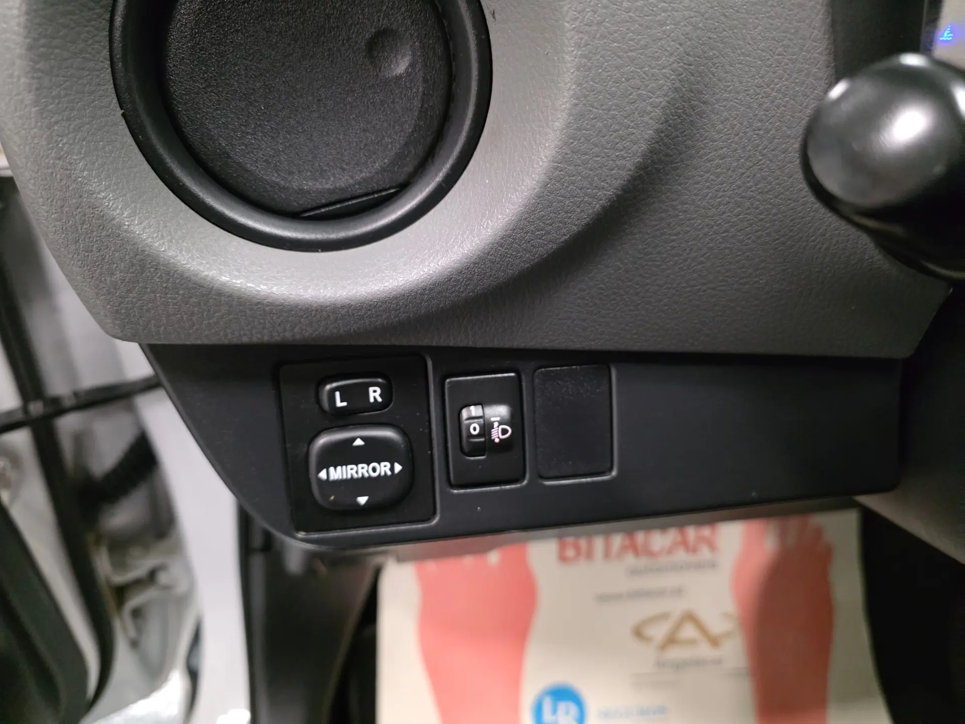 Toyota Yaris BIZZ 1.4 D-4D 90CV IVA DEDUTIVEL 93