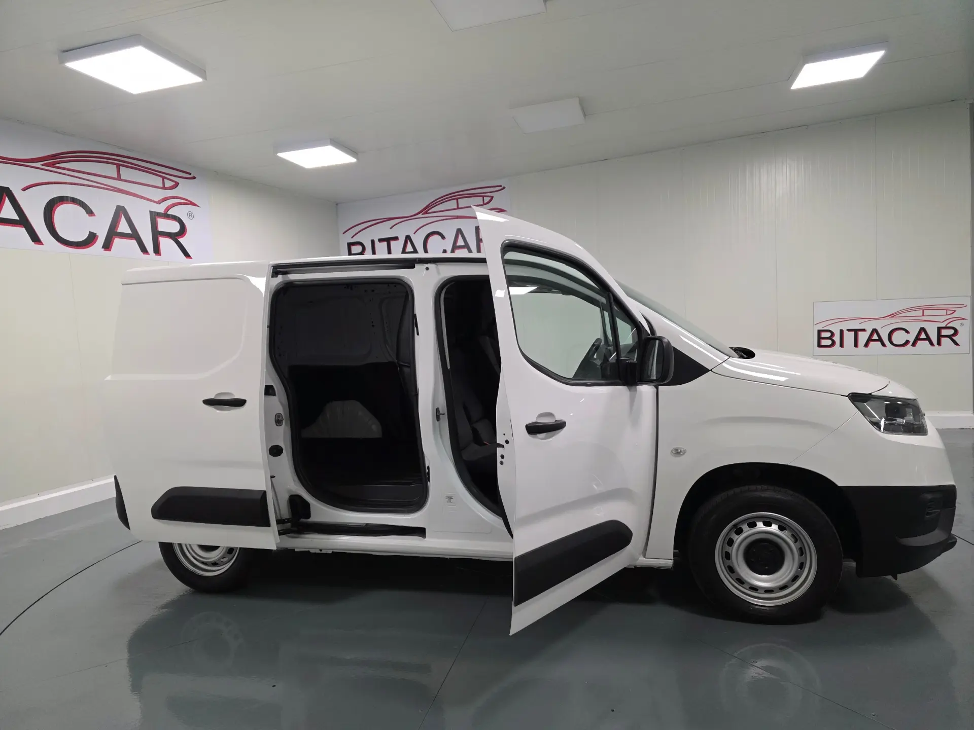 Toyota Proace CITY 1.5D IVA DEDUTIVEL 13