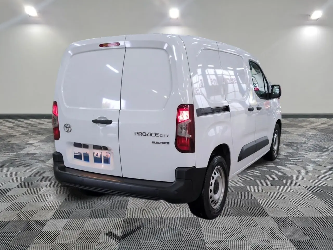 Toyota Proace CITY Electric 50KWH IVA DEDUTIVEL 5