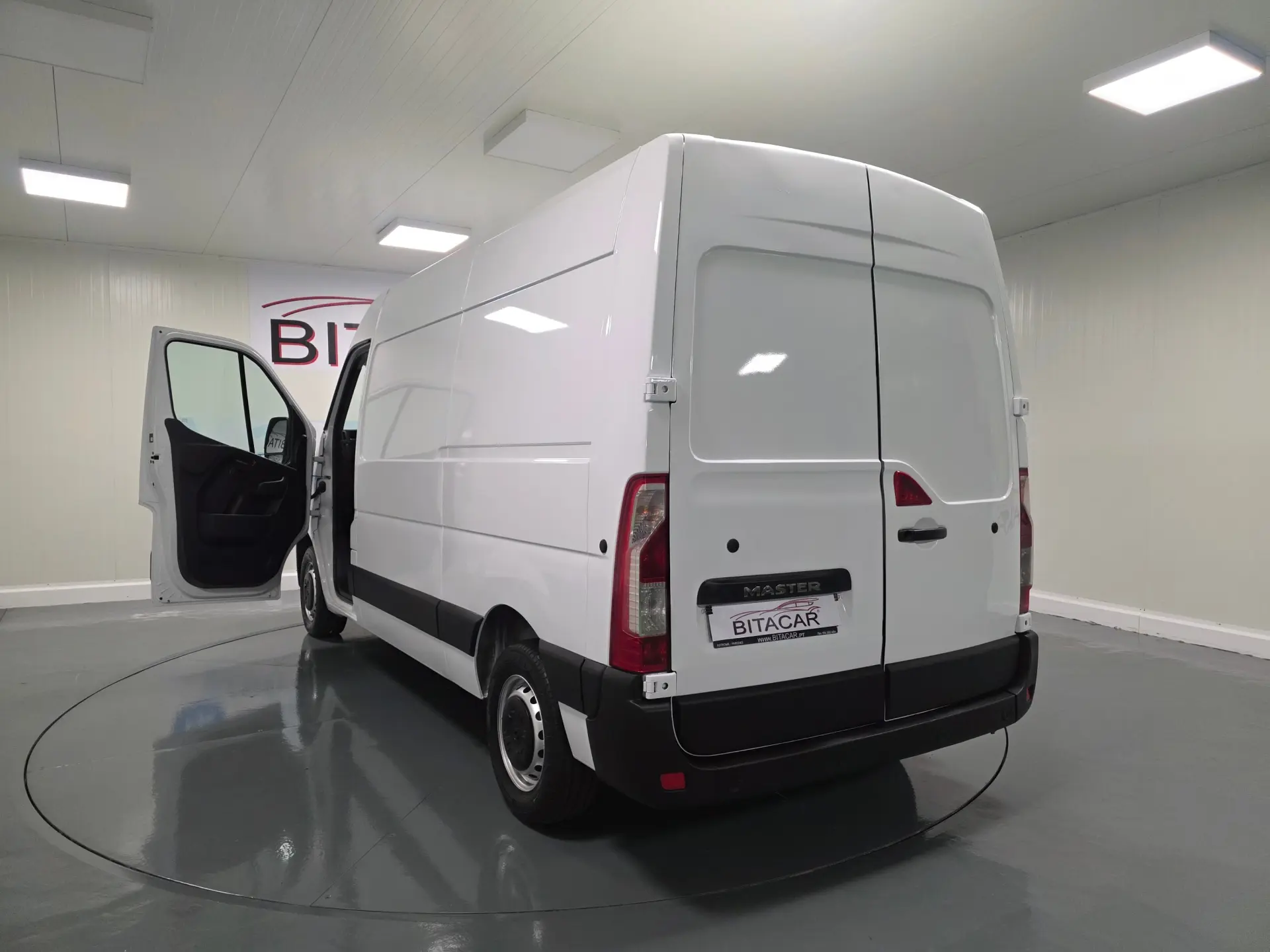 Renault Master L2H2 2.3 DCI 135CV GPS IVA DEDUTIVEL 33