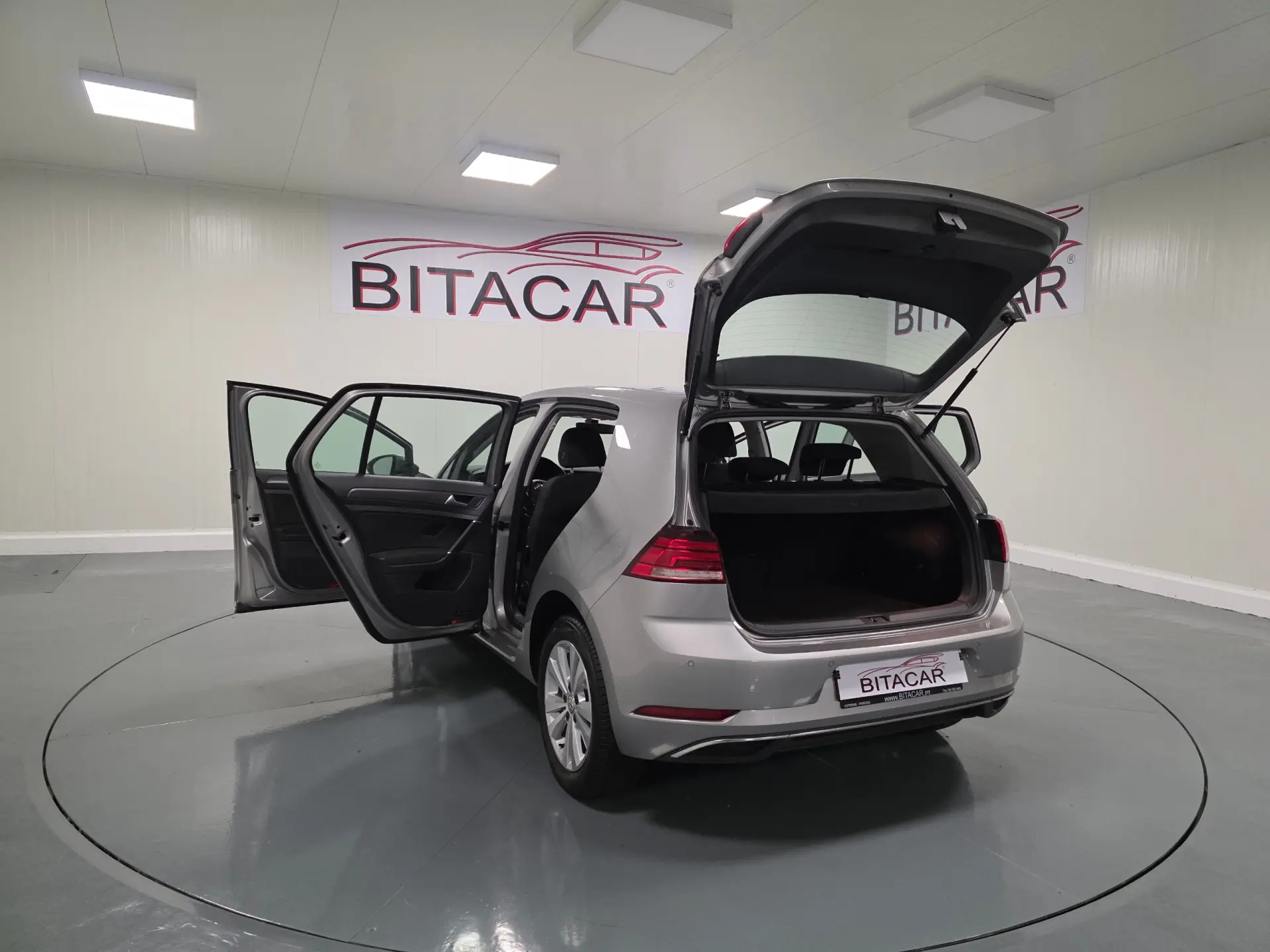 Volkswagen Golf 1.6 TDI CONFORTLINE 50