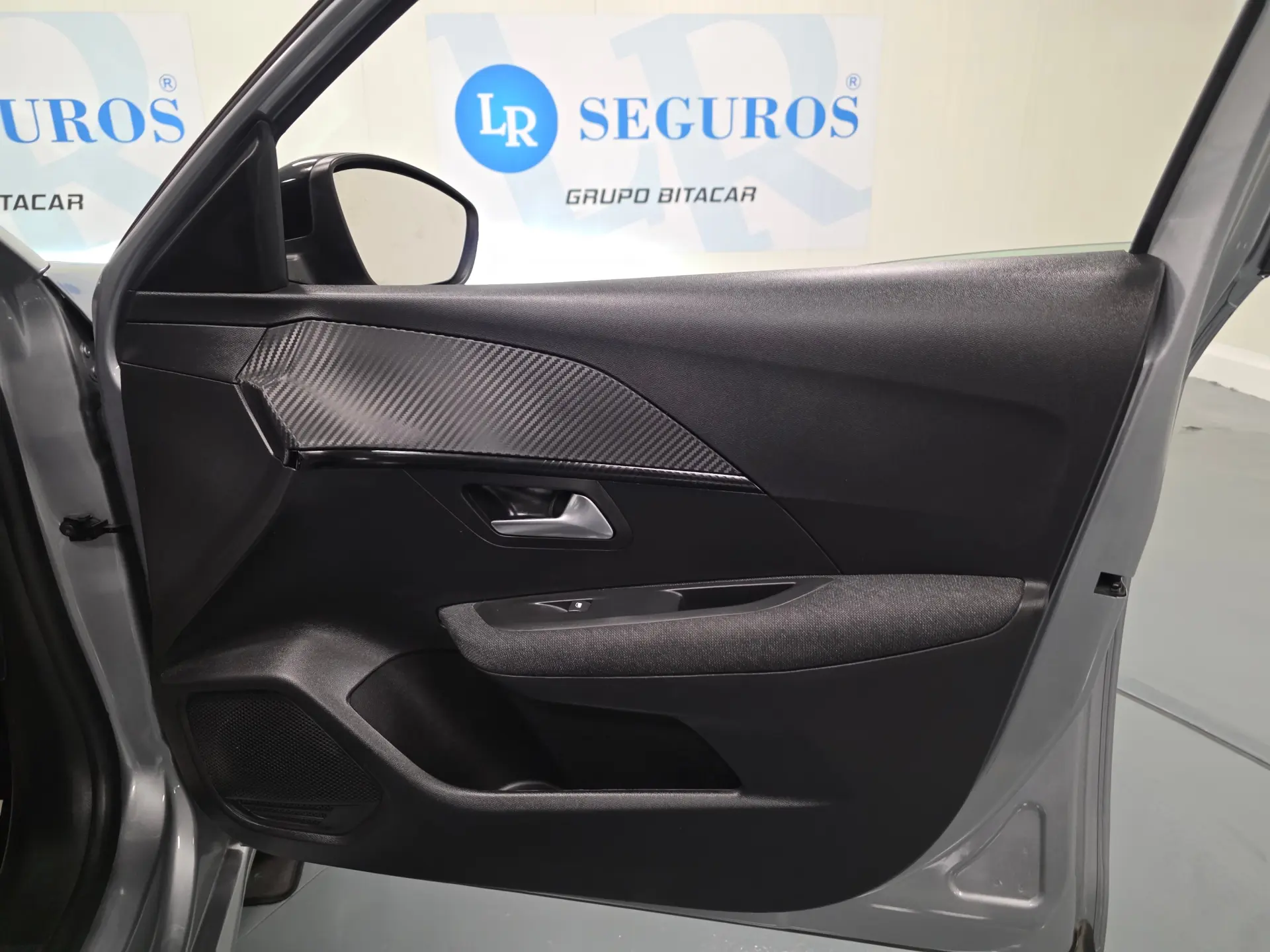 Peugeot 208 1.2 STYLE 62