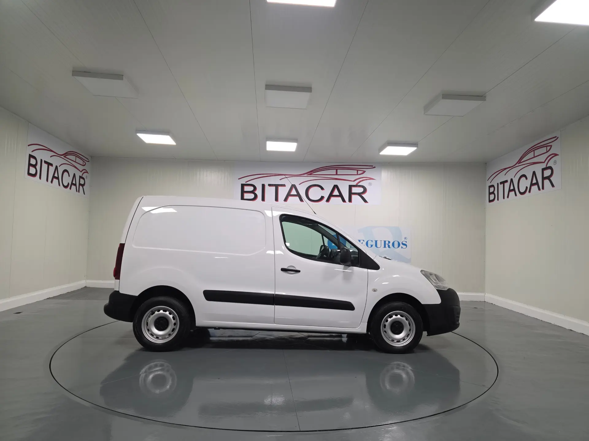 Peugeot Partner 1.6 HDI L1 PACK CD CLIM 38