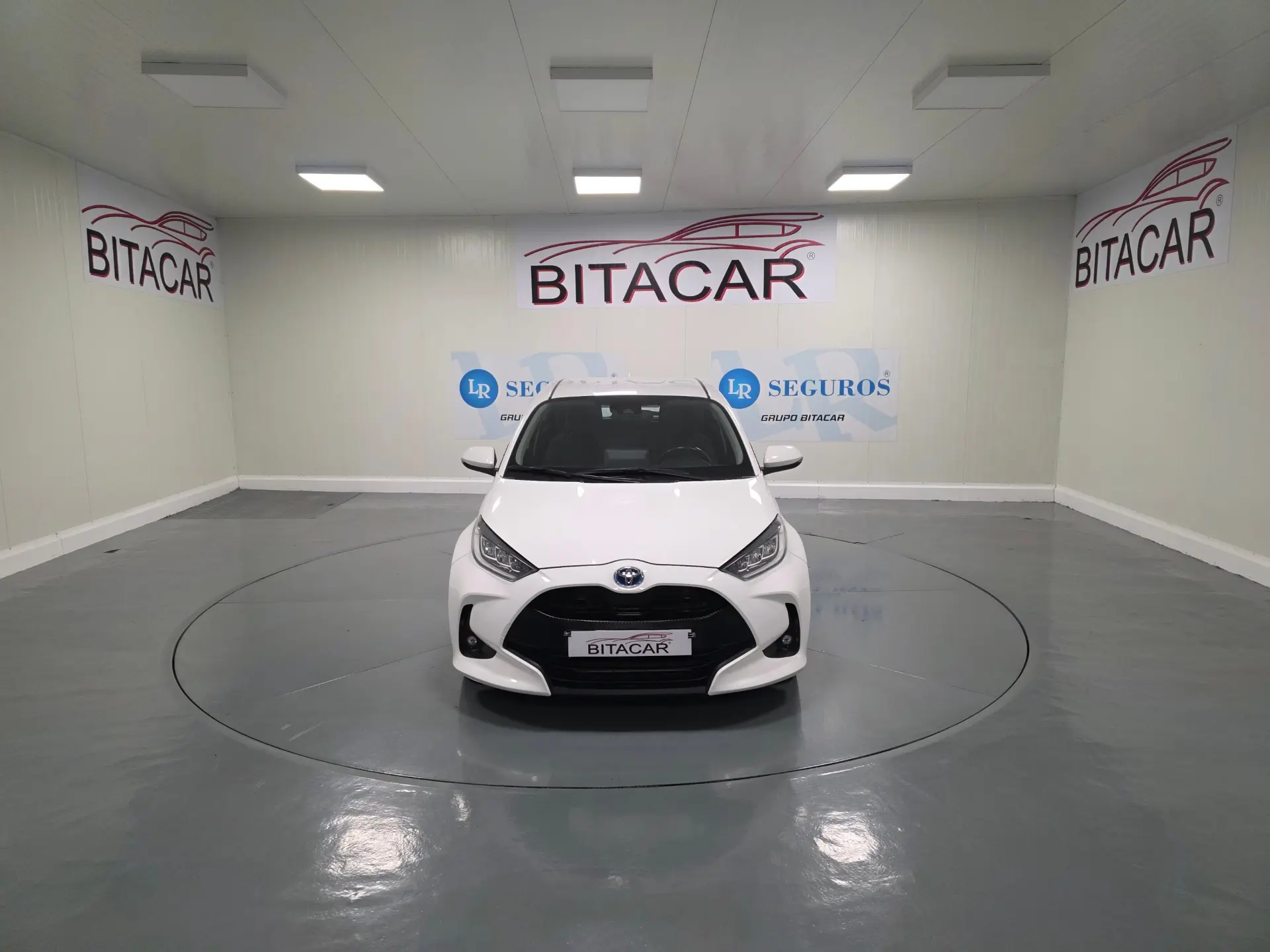 Toyota Yaris 1.5 HDF EXCLUSIVE 9