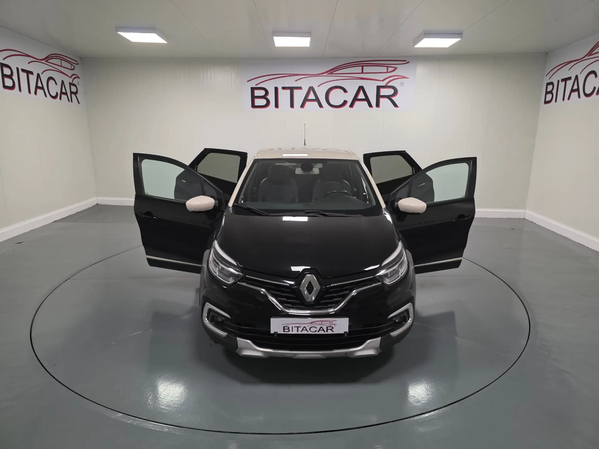 Renault Captur 1.5 DCI EXCLUSIVE 3
