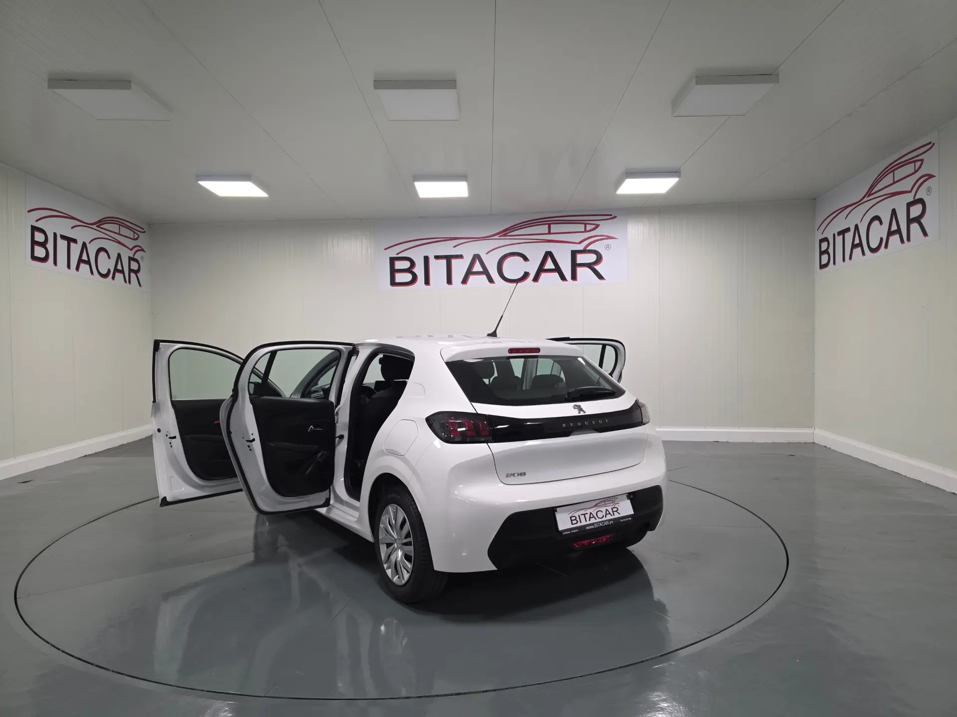 Peugeot 208 1.2 ACTIVE 56