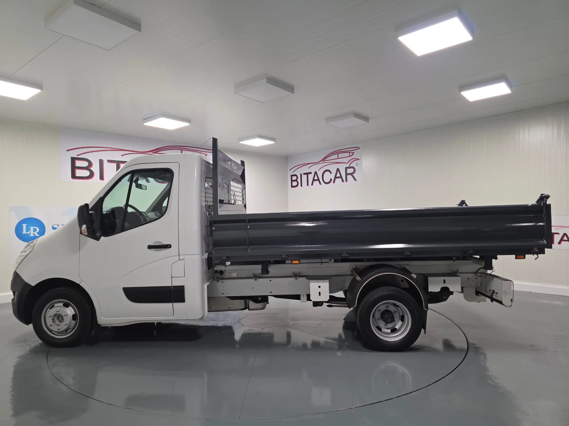 Renault Master 2.3 DCI 130CV BASCULANTE 12