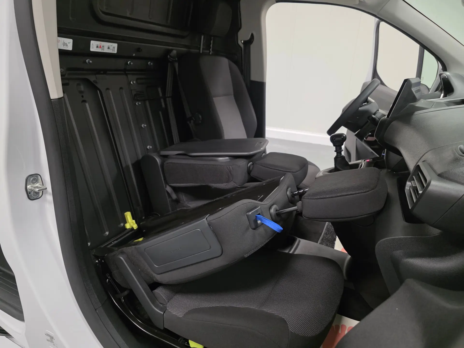 Peugeot Partner 1.5 BLUEHDI 100CV LONGA CAMARA TRASEIRA 77