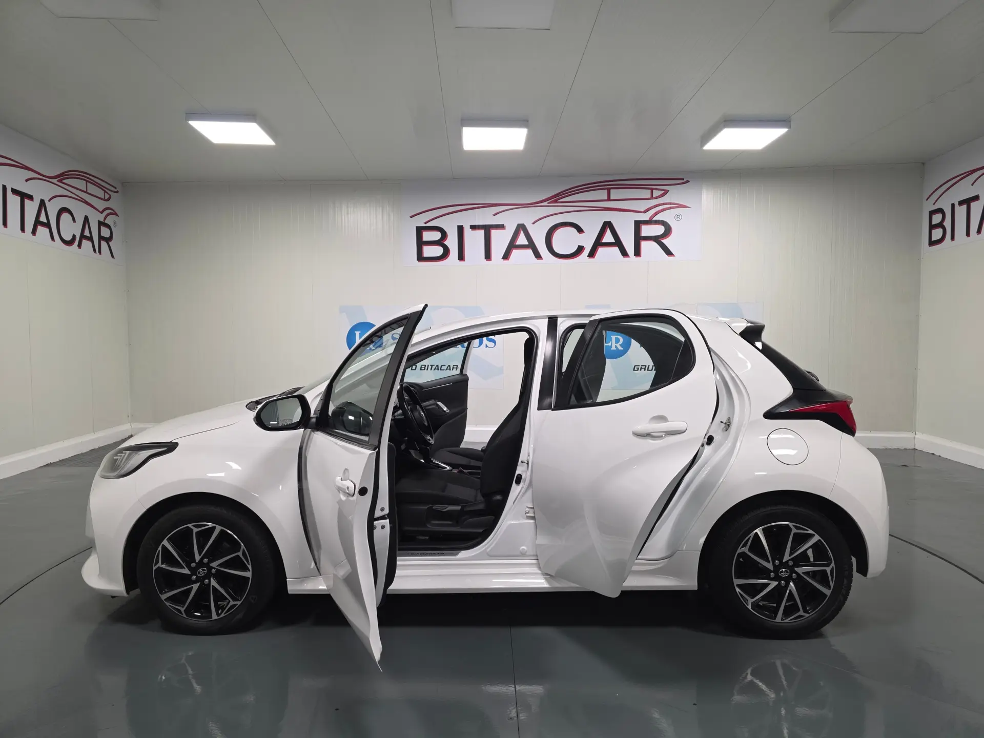 Toyota Yaris 1.5 HDF EXCLUSIVE 46