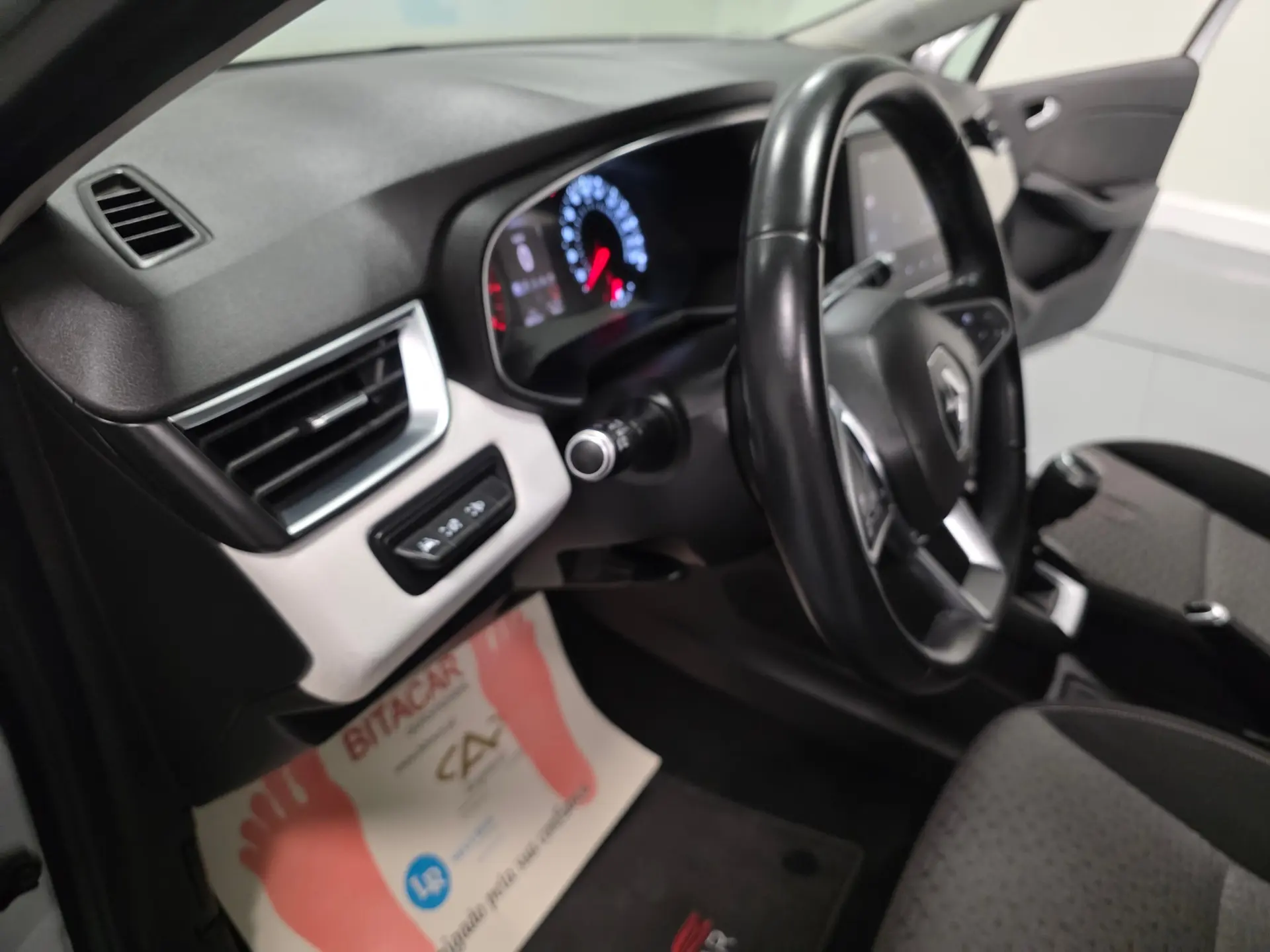 Renault Clio 1.0 TCE LIMITED 96