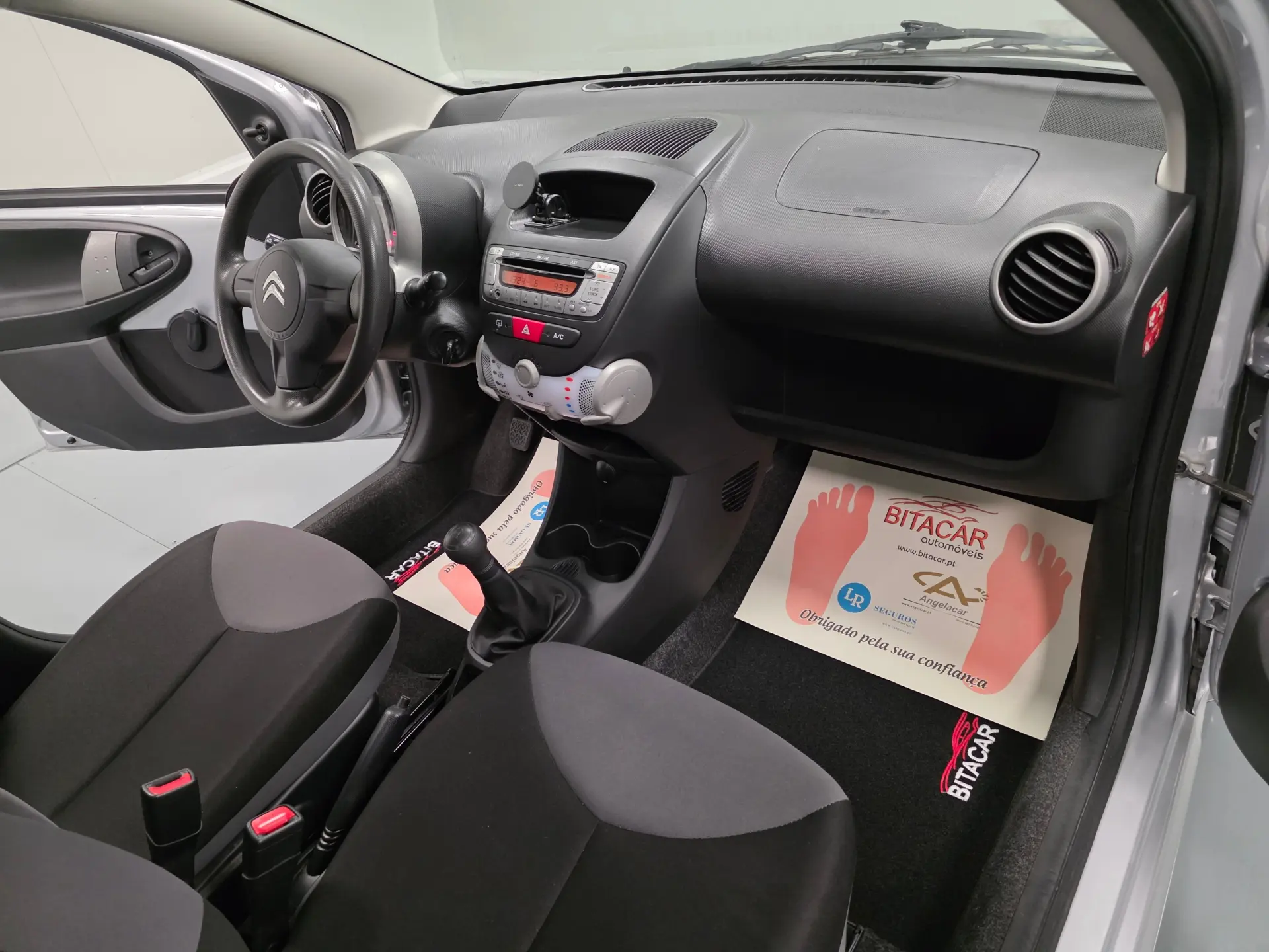 Citroen C1 1.0  Attraction 4