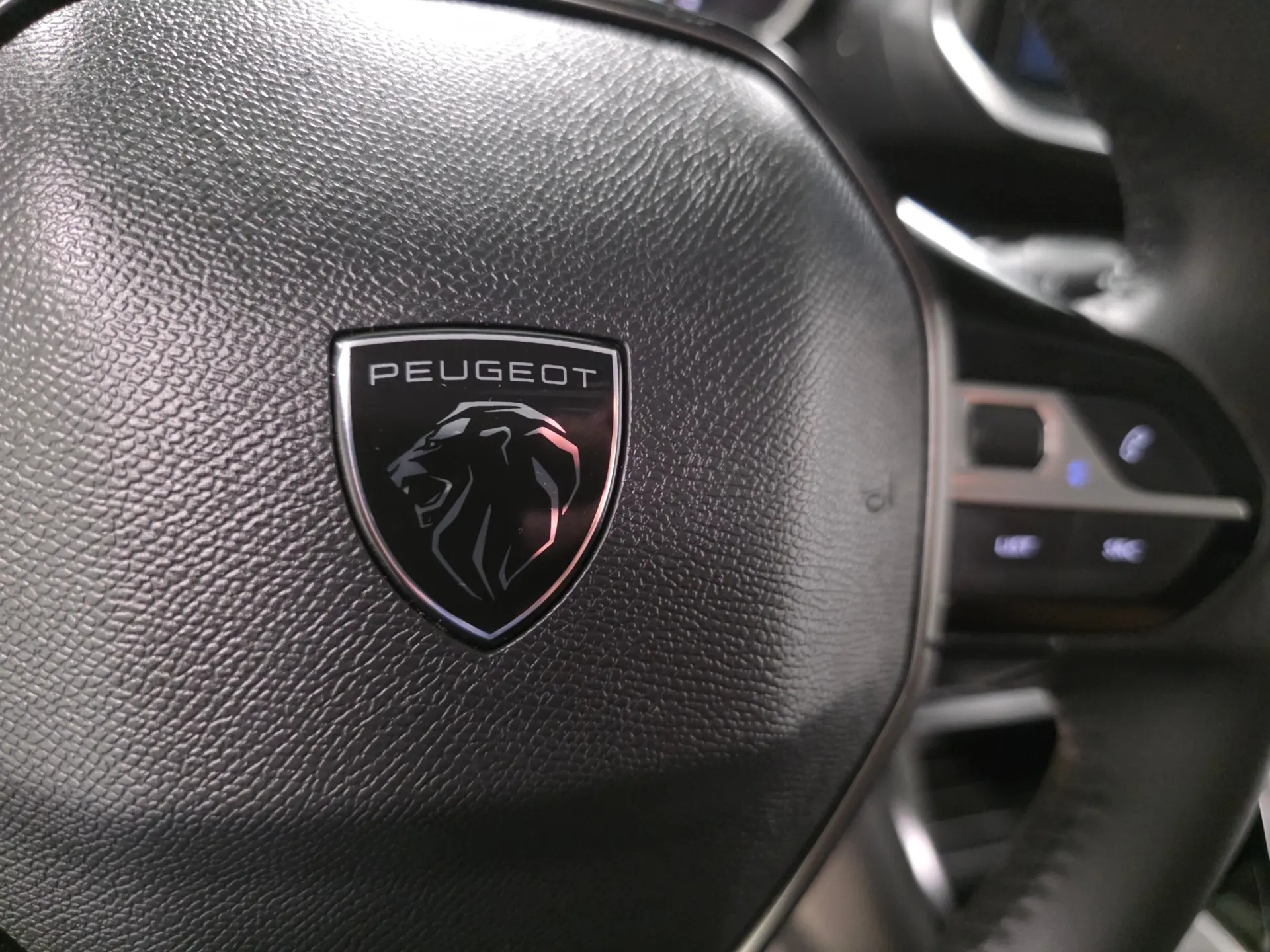 Peugeot 208 1.2 STYLE 82