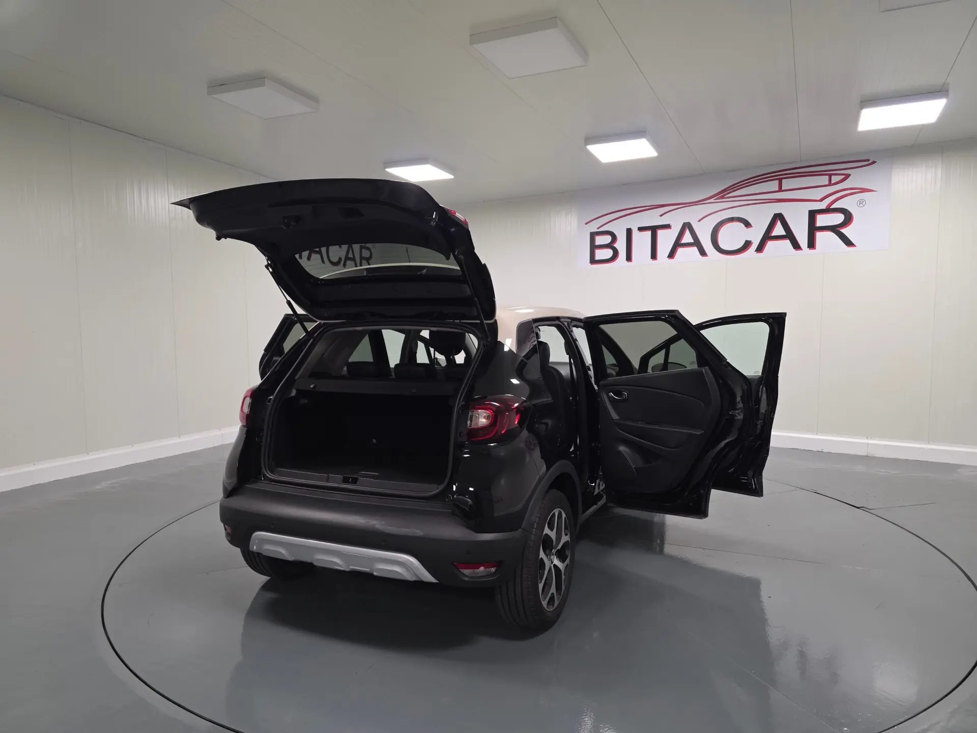 Renault Captur 1.5 DCI EXCLUSIVE 15