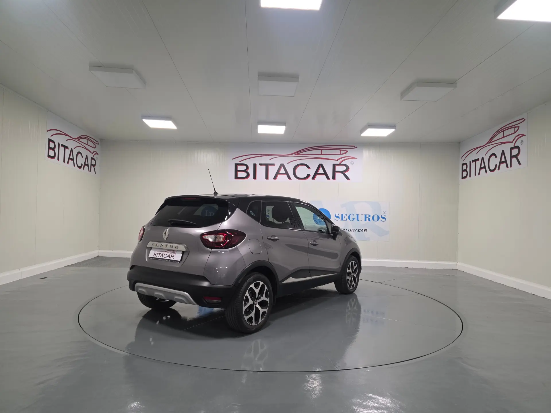 Renault Captur 1.5 DCI EXCLUSIVE 46