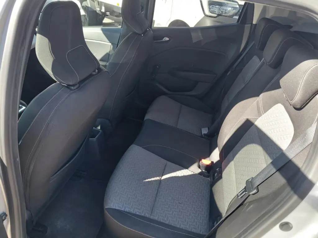 Renault Clio 1.0 TCE LIMITED 10