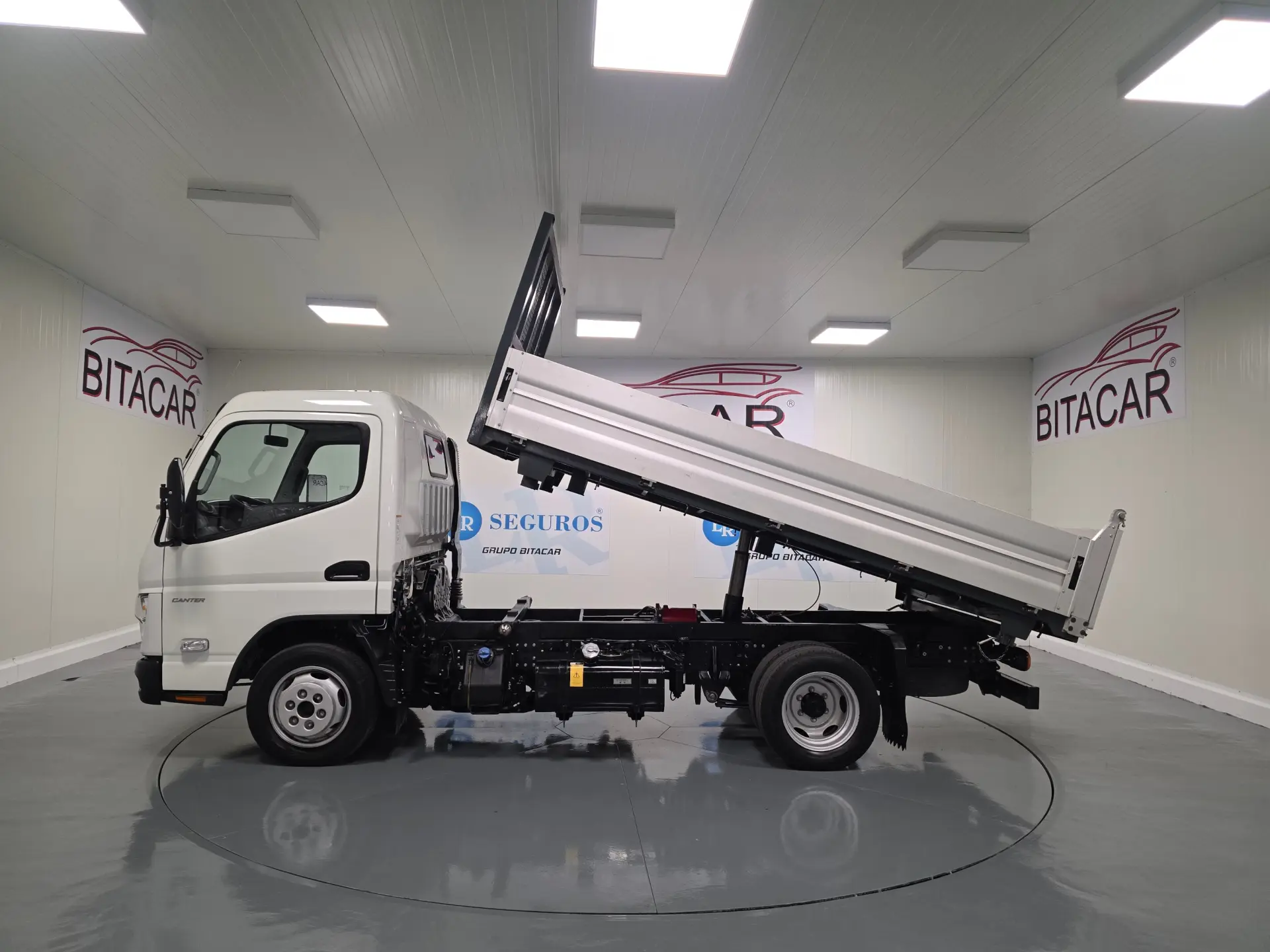 Mitsubishi Fuso Canter 3S13 FEA01CL4SE BASCULANTE IVA DEDUTIVEL 26